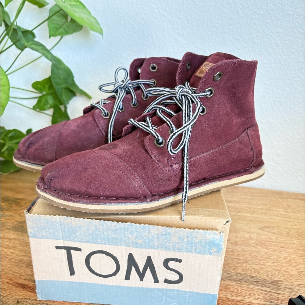TOMS Maroon suede  Lace-Up Boots